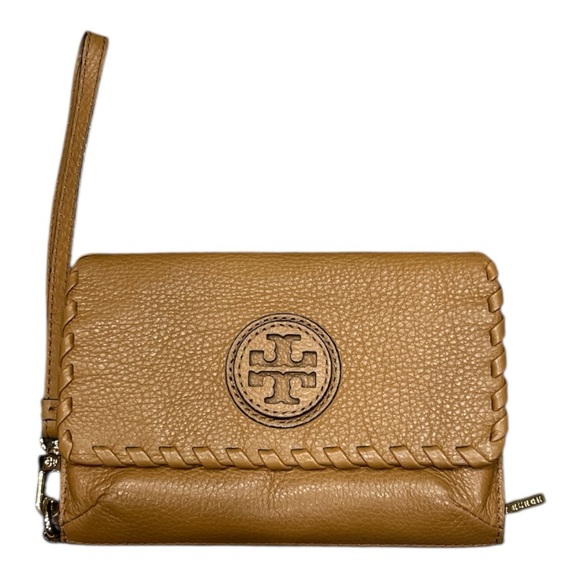 Tory Burch Handbags - Tori Birch Tan wristlet Logo wallet New